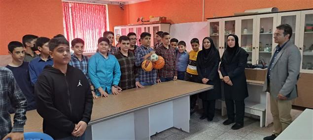 ترویج فرهنگ استاندارد در مدارس استان کرمانشاه